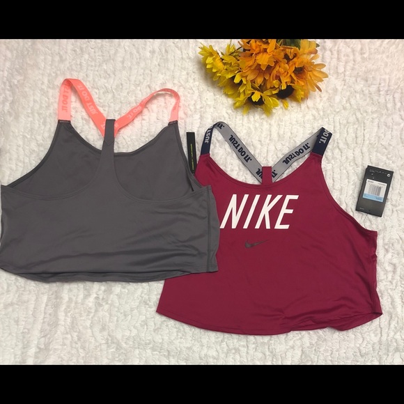 💕Nike Dri fit Crop Top💕 - Picture 3 of 3